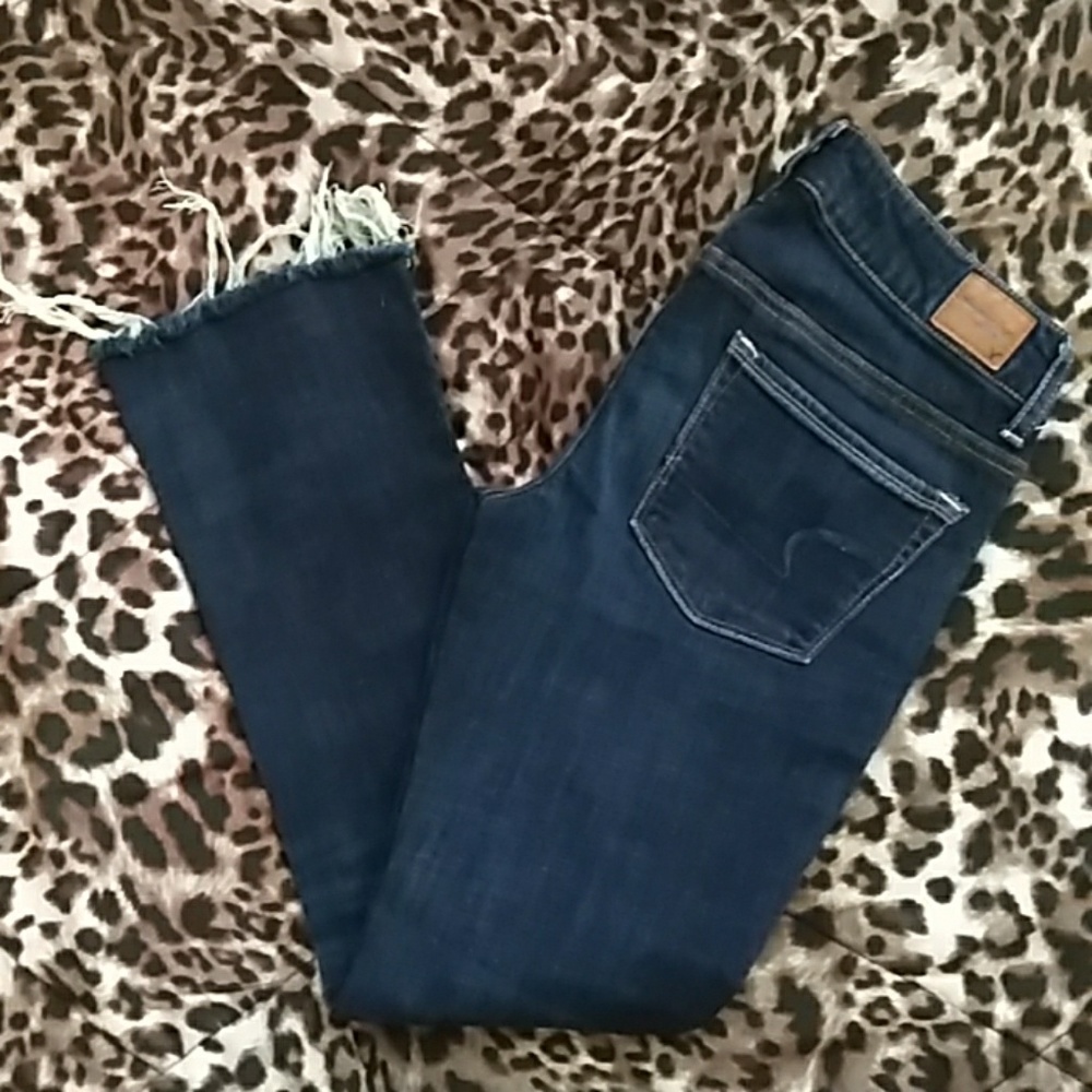 American Eagle Skinny Kick Frayed Jeans Sz 6Short